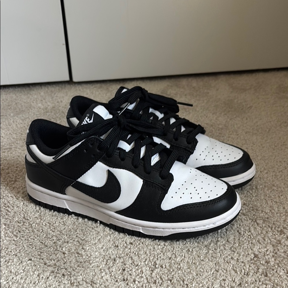 Nike Panda Dunk Low Sneakers